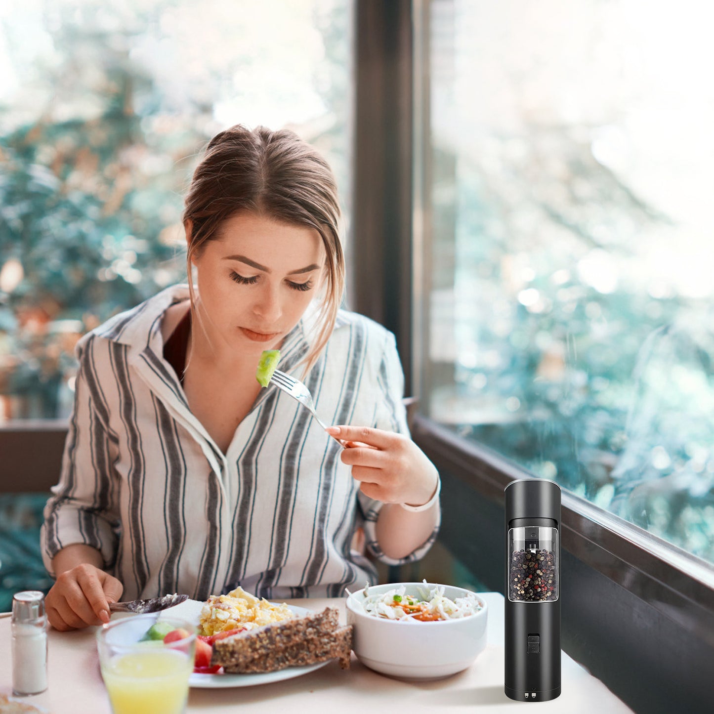 Electric Salt & Pepper Grinder – Gravity Sensor, LED Light, Adjustable Coarseness, One-Hand Operation | Battery Powered Mill